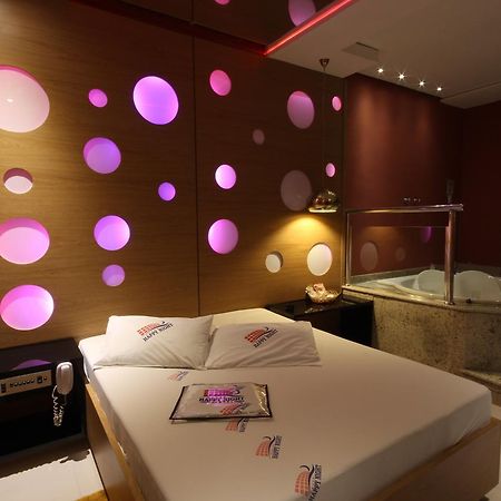 Happy Night (Adults Only) Hotel Cotia  Exterior foto